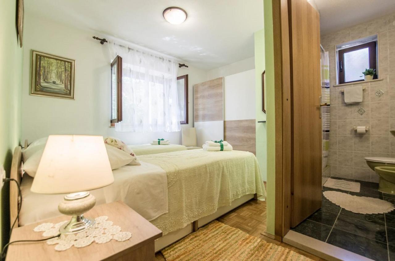 Holiday Home Villa Spilla Selca  外观 照片